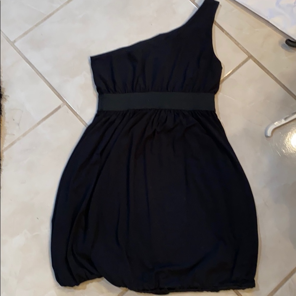 Dress - Picture 4 of 4
